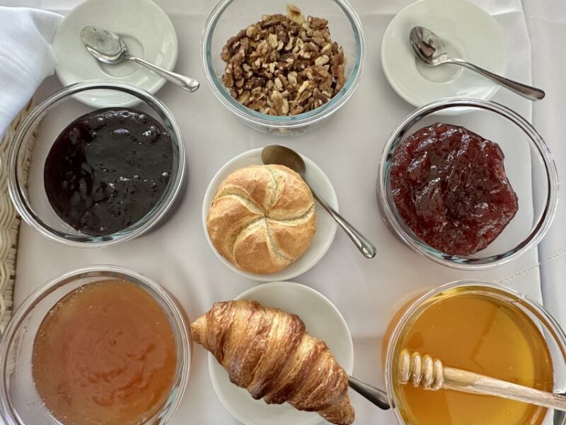 Budapest: Summer Brunch & Cruise with Prosecco or Cake - Frequently Asked Questions