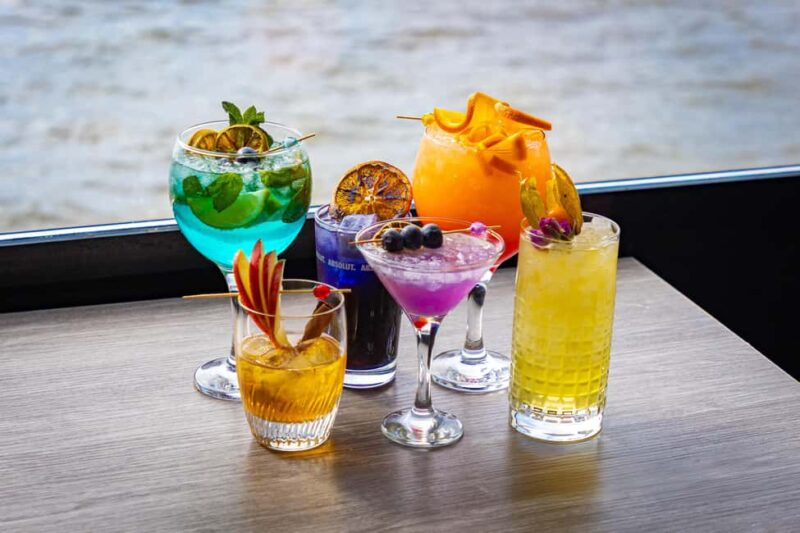 Budapest: Sunset Cocktail Cruise - Starting Point at Silverline Cruises on the Pest Side