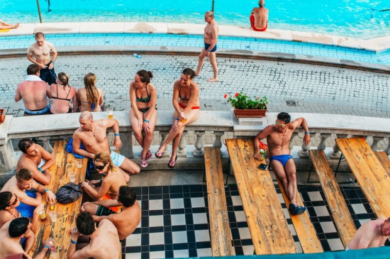 Budapest: Széchenyi Spa Full Day with Optional Tasting - Experience Budapest’s Iconic Széchenyi Spa with a Full-Day Ticket and Tasting Option