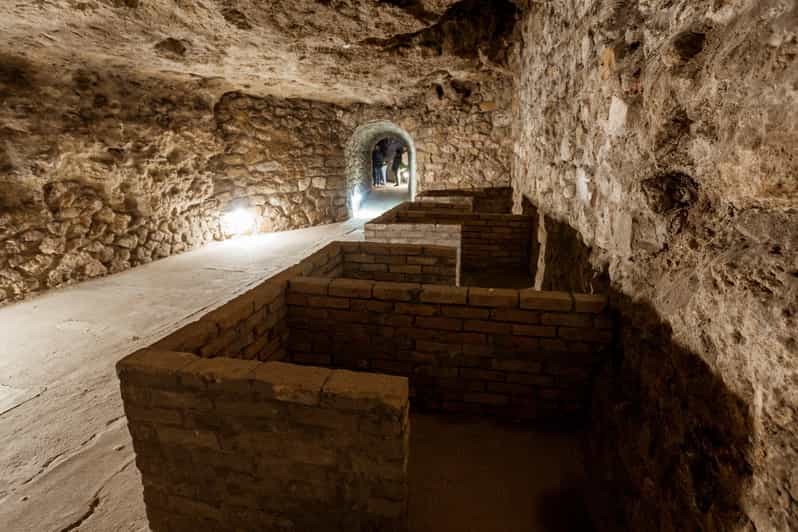 Budapest: The WWII Siege of Buda Castle & Bomb Shelter Tour - Who Will Enjoy This Tour?