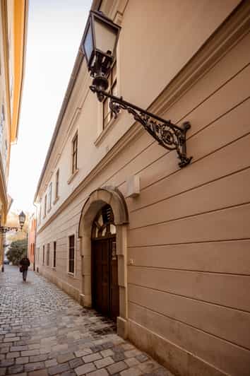 Budapest: The WWII Siege of Buda Castle & Bomb Shelter Tour - Cost-Effective and Flexible Booking Options