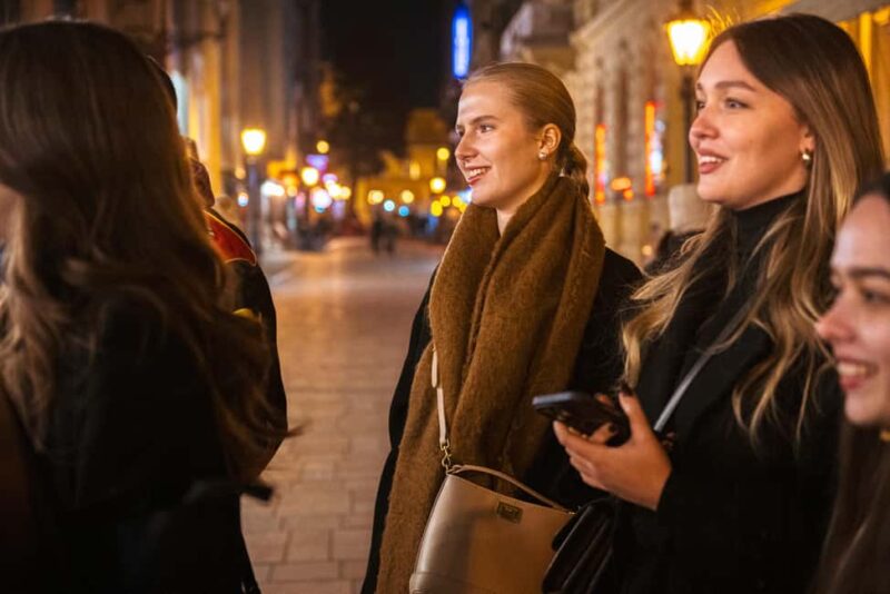 Budapest: Tipsy Food Tour - Wines, Small Group & Local Guide - Explore Budapest’s Evening Culinary Scene with Tipsy Food Tour