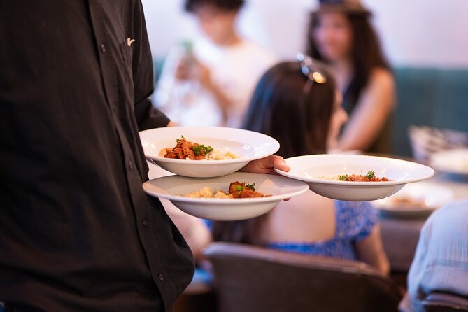 Budapest Tipsy Guided Food Tour with Drinks Included - The Role of Guides in Enhancing the Experience