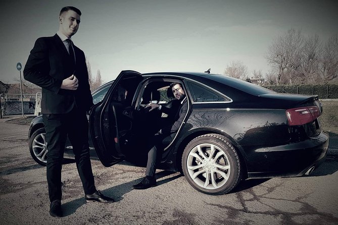 Budapest to Vienna Private Transfer in a Luxury Car - Specifics of the Vehicle Options and Capacity