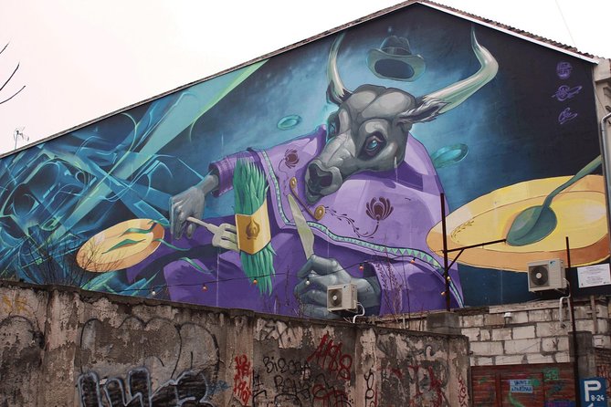 Budapest Urban Art - Street Art Tour with a Drink in a Ruin Bar - Meeting Point and Tour Logistics in Budapest