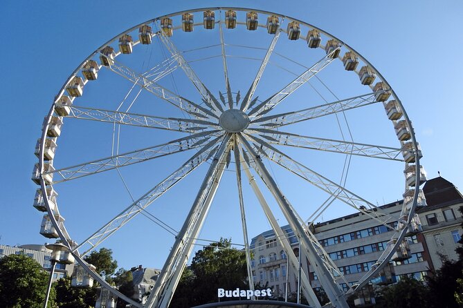 Budapest walking tour: Parliament and Shoes Memorial - Cultural Heart at Pesti Vigadó