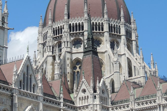 Budapest Walking Tour with Your Private Guide: 10+ Highlights - Logistics and Accessibility: Convenient Meeting Point and Duration