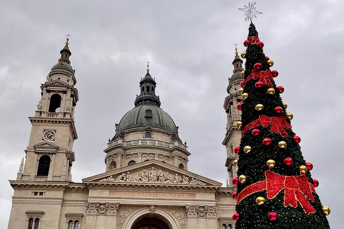 Budapest Wonderland - A Christmas Market Tour with Chimney Cake & Mulled Wine - Passing Budapest Landmarks Like Gresham Palace