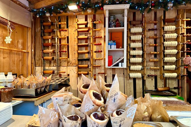 Budapest Wonderland - A Christmas Market Tour with Chimney Cake & Mulled Wine - Tasting Traditional Hungarian Christmas Treats