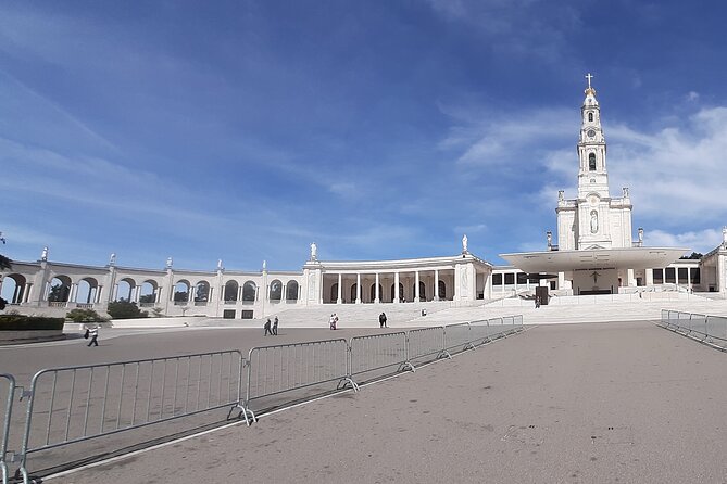 Buddha Eden Park, Grutas Moeda, Fátima, Batalha, Nazaré, Óbidos - Batalha Monastery: A Masterpiece of Gothic and Manueline Architecture