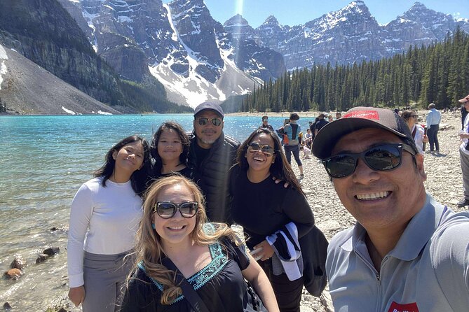 Budget-Friendly Shuttle: Banff to Moraine Lake & Lake Louise. - Visiting Lake Louise’s Emerald Waters and Glacier Views