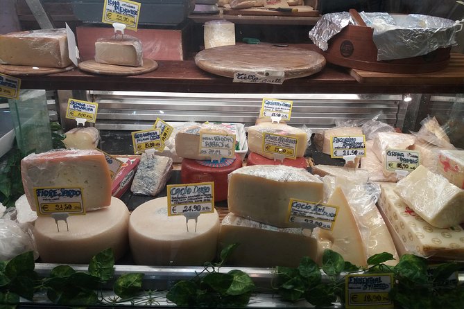 Budget-friendly Street Food Tour of Trastevere Quarter Smaller Group - Sampling the Best Roman Pizzas and Sweets