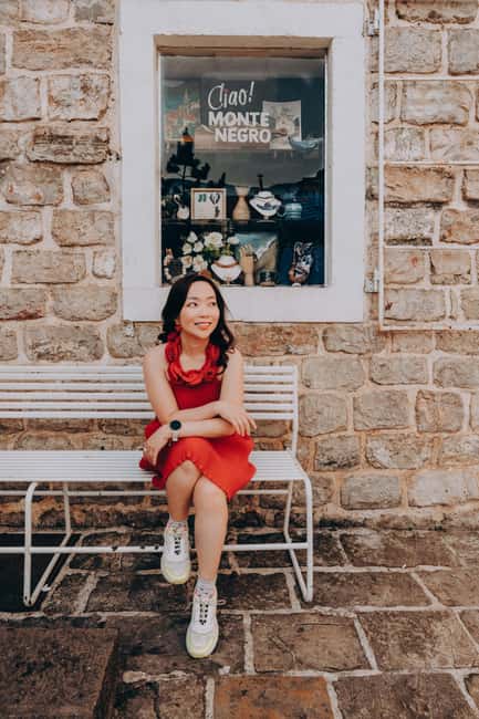 Budva: Guided Photo Walk with Professional Photographer - The Guide’s Role and Photography Style