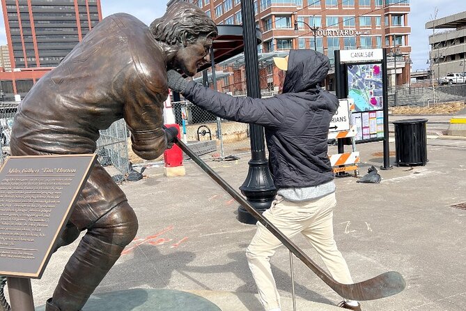 Buffalo Scavenger Interactive Hunt Walking Activity - Flexibility and Independence During the Tour