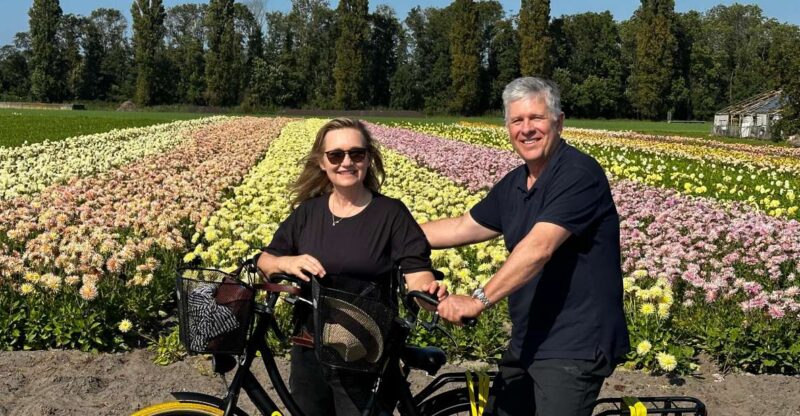 Bulb region: Dahlias Bicycle Tour - The Scenic Ride Through Keukenhof Forest and the Lush Center of Lisse