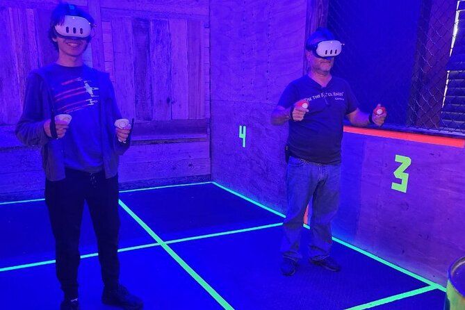 Bundle: 1 hour Axe Throwing+ 1 hour VR Escape Game - The VR Escape Experience: Fun and Interactive