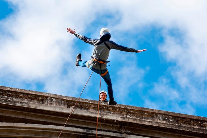 Bungee jumping over the Gállego River - The Unique Setting of the Gállego River Bungee Jump