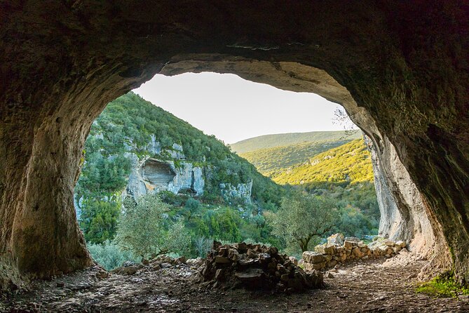 Buracas do Casmilo Private Hiking Tour from Coimbra - The Sanctuary of Our Lady of Circulo: Panoramic Mountain Views