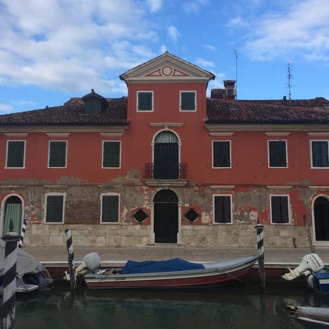 Burano: a walk through the hidden corners of Burano with a local guide - Key Points