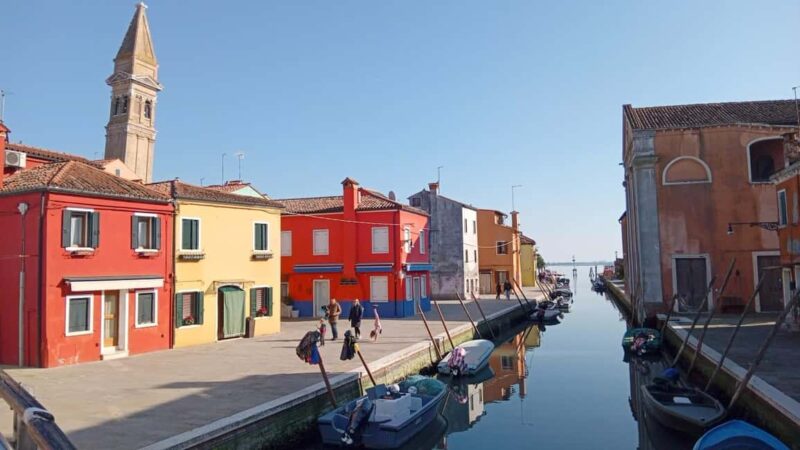 Burano & Mazzorbo: A Colorful Dream of Lace and History - Starting Point: From the Vaporetto Dock to Burano’s Famous Colorful Streets