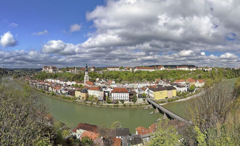 Burghausen: Burghausen Castle Private Tour - Climbing Changierturm Tower for Panoramic Views
