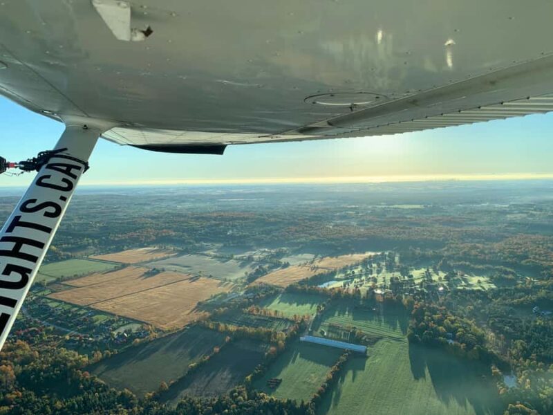 Burlington: Niagara Falls Scenic Flight Experience - Comfort and Accessibility on the Aircraft