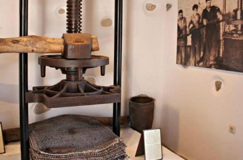 Bus Tour Around the island of Naxos - Logistics and What’s Included