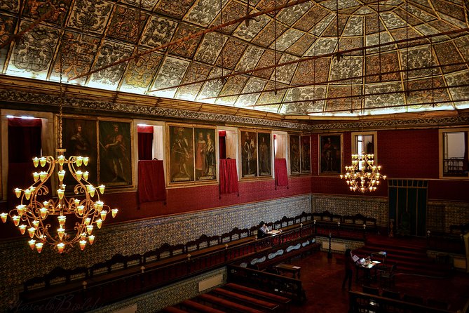 Bussaco Palace and the University of Coimbra Private Tour - The Historic Entrance: Porta Ferrea and the Royal Heritage