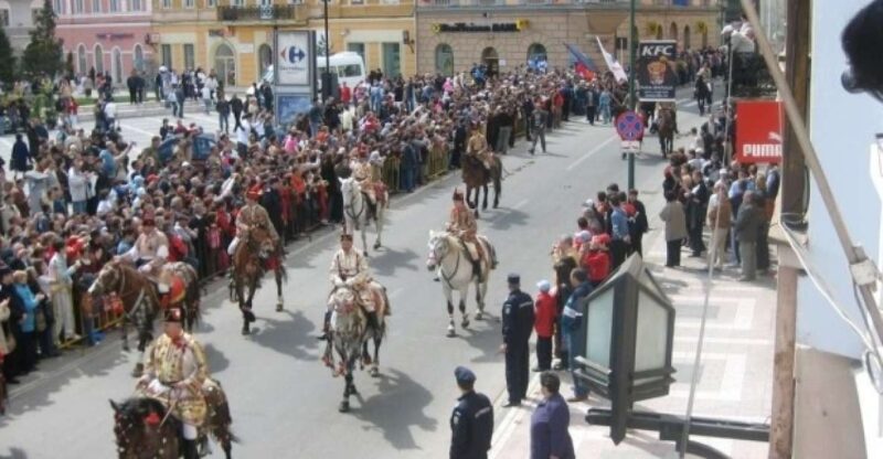 BV01 - City Tour Brasov in English: Secrets of Kronstadt - Walking Through Brasov’s Narrow Streets and Landmarks