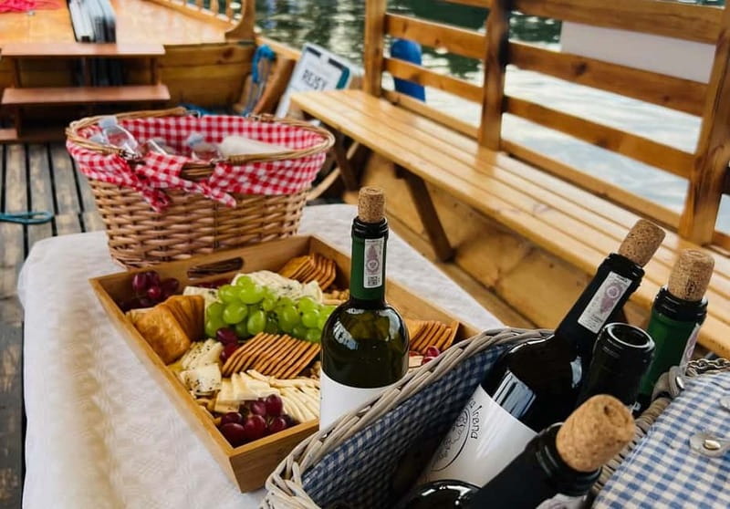 Bydgoszcz: River Cruise with local Wine and Cheese Tasting - Highlights of the Bydgoszcz River Cruise with Wine and Cheese