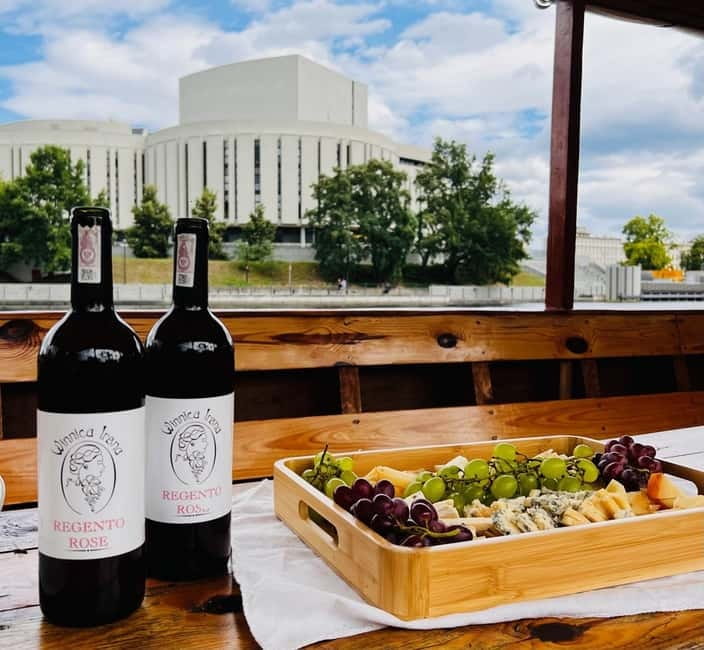 Bydgoszcz: River Cruise with local Wine and Cheese Tasting - Scenic Landmarks along the Brda River