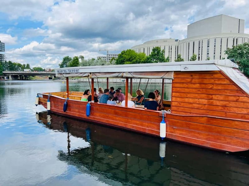 Bydgoszcz: River Cruise with local Wine and Cheese Tasting - Practical Details: Meeting Point and Duration