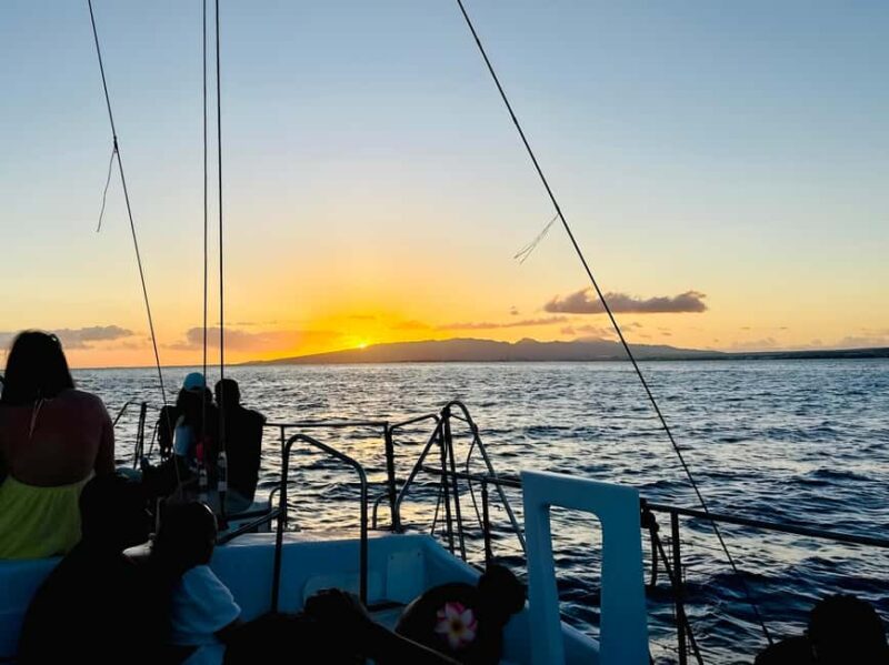 BYOB Weekend Sightseeing Sail towards Diamond Head - Bright Views and Affordable Price on a Hawaii Sailing Adventure