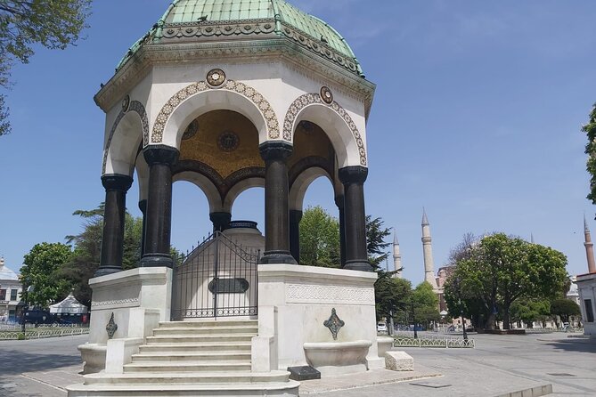 Byzantine Relics & Ottoman Relics Tour - Exploring the Grand Bazaar or Arasta Bazaar