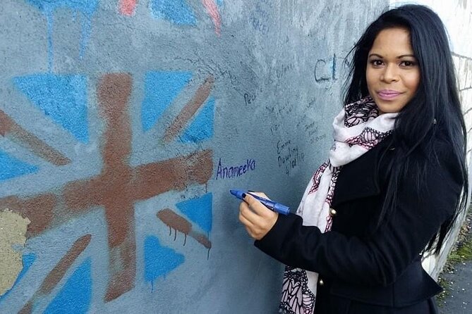 Cab Tours Belfast Famous Black taxi tours 2 hrs The Troubles - The Murals and Memory of Bobby Sands on Falls Road