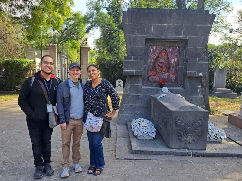 Cable Car Tour, Pantheon, and Cárcamo de Chapultepec CDMX - Exploring the Rotunda of Illustrious Persons in Dolores Cemetery