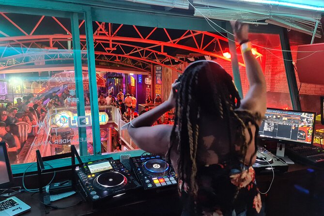 Cabo Bar Crawl - The BEST Bar and Clubs in Cabo - Key Points