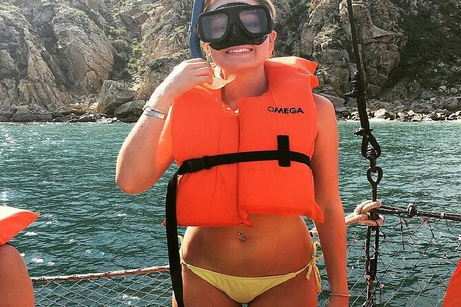 Cabo Catamaran Snorkel Arch and Santa Maria Bay Open Bar Snacks - Who Will Enjoy This Cabo Tour?