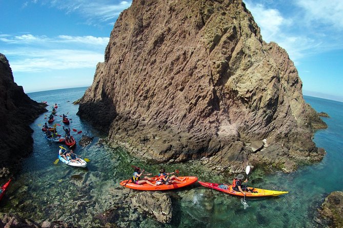 Cabo de Gata Active. Guided kayak and snorkel route through coves of the Natural Park - Key Points