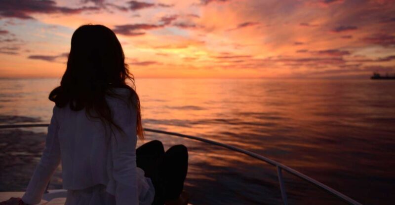 Cabo de Gata Natural Park: Sunset Sailing Tour with Cava - Marvel at the Towering Volcanic Cliffs and Blue Waters