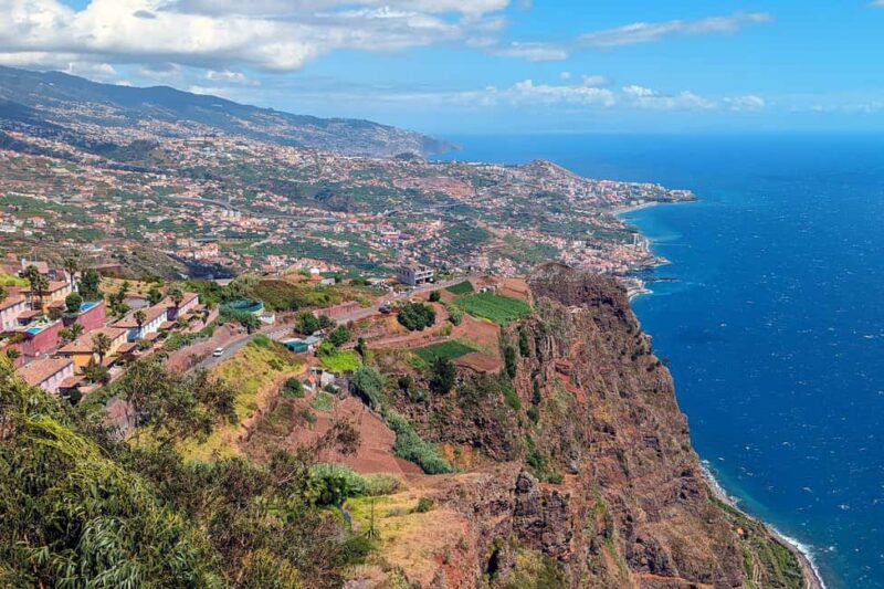 Cabo Girão Skywalk in 3h: Private Jeep Experience + C. Lobos - Exploring Câmara de Lobos’ Picturesque Streets and Local Flavors