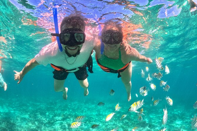 Cabo Luxury Yacht Charter  Private Crew & Snorkeling Adventure - Scenic Cruising Past Cabos Most Famous Spots