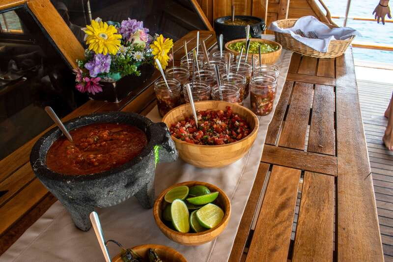 Cabo: Luxury Yacht Snorkel Cruise with Lunch and Open Bar - The Route: From Cabo to Chileno Bay and Back