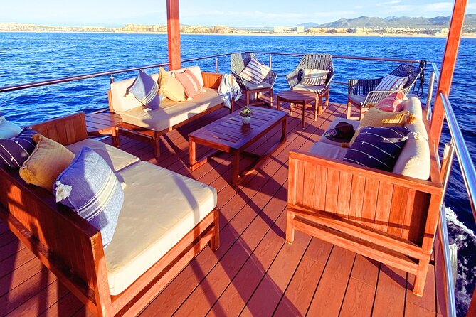 Cabo Private Catamaran, Chill Experience with Sup and float mat - Food, Drinks, and Optional Extras