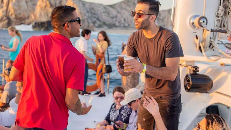 Cabo San Lucas: 2 Hour Sunset Cruise with Food and Wine - Iconic Landmarks Along Cabo’s Coastline