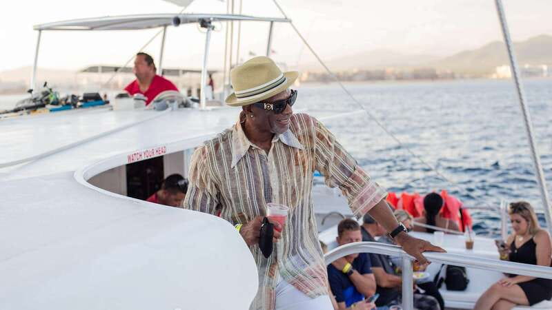 Cabo San Lucas: 2 Hour Sunset Cruise with Food and Wine - The Cruise Itinerary in Detail