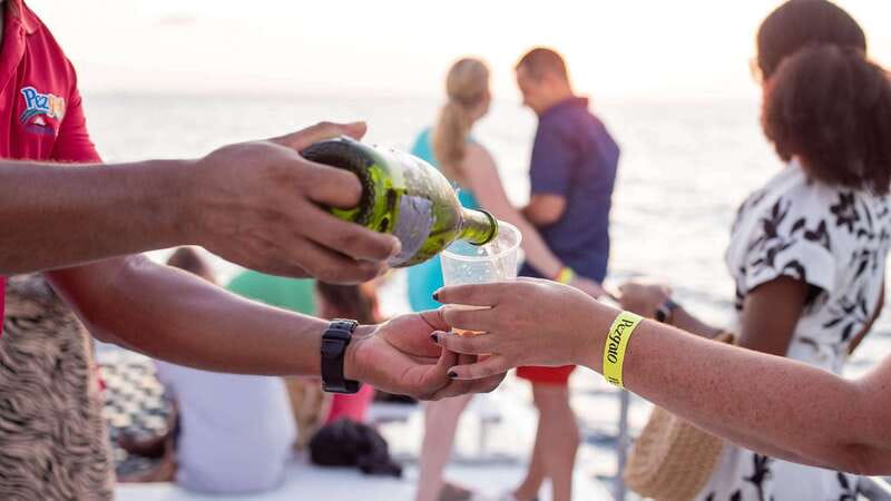 Cabo San Lucas: 2 Hour Sunset Cruise with Food and Wine - The Atmosphere on Board: Friendly Crew and Punctual Service