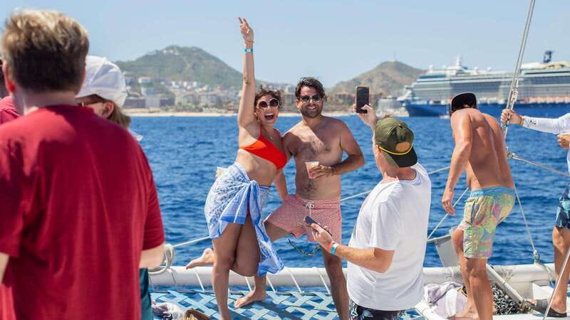 Cabo San Lucas: 4-Hour Snorkeling Cruise with Open Bar - Snorkeling at Santa Maria Bay: A Tropical Fish Paradise