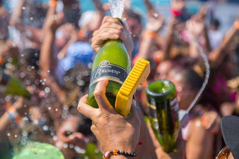 Cabo San Lucas: Adults-Only Boat Party with Drinks & Live DJ - Key Points