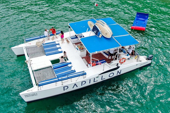 Cabo San Lucas All-Inclusive Private Catamaran Snorkeling Cruise - Food and Drinks: Fresh Fruit, Guacamole, and an Open Bar